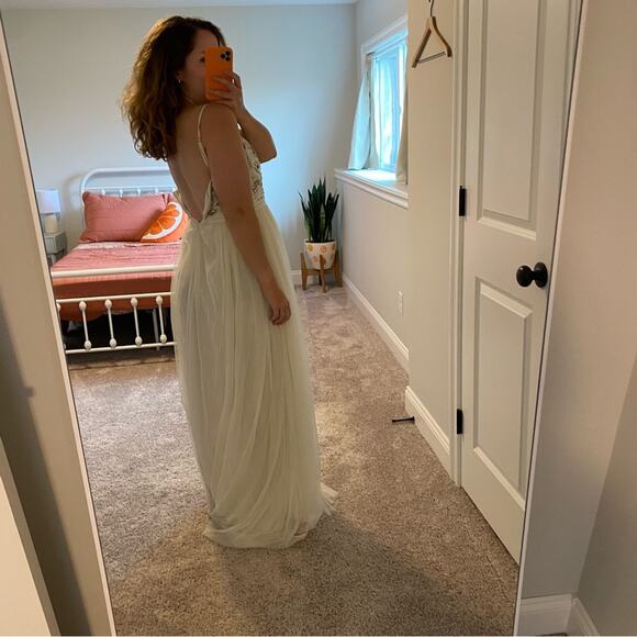 NWT Needle & Thread Bridal Cream Embellished Tulle Maxi Dress 4 - Picture 5 of 13